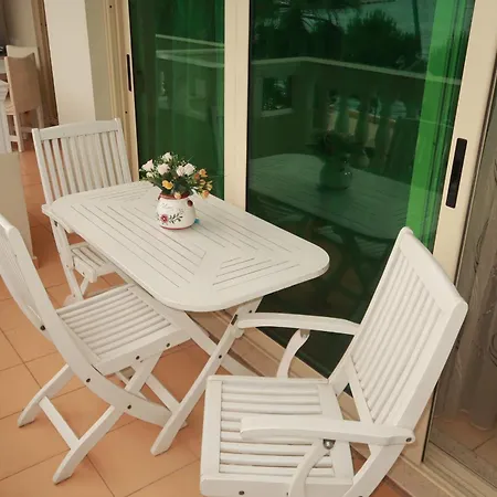 Apartment Valeon Three